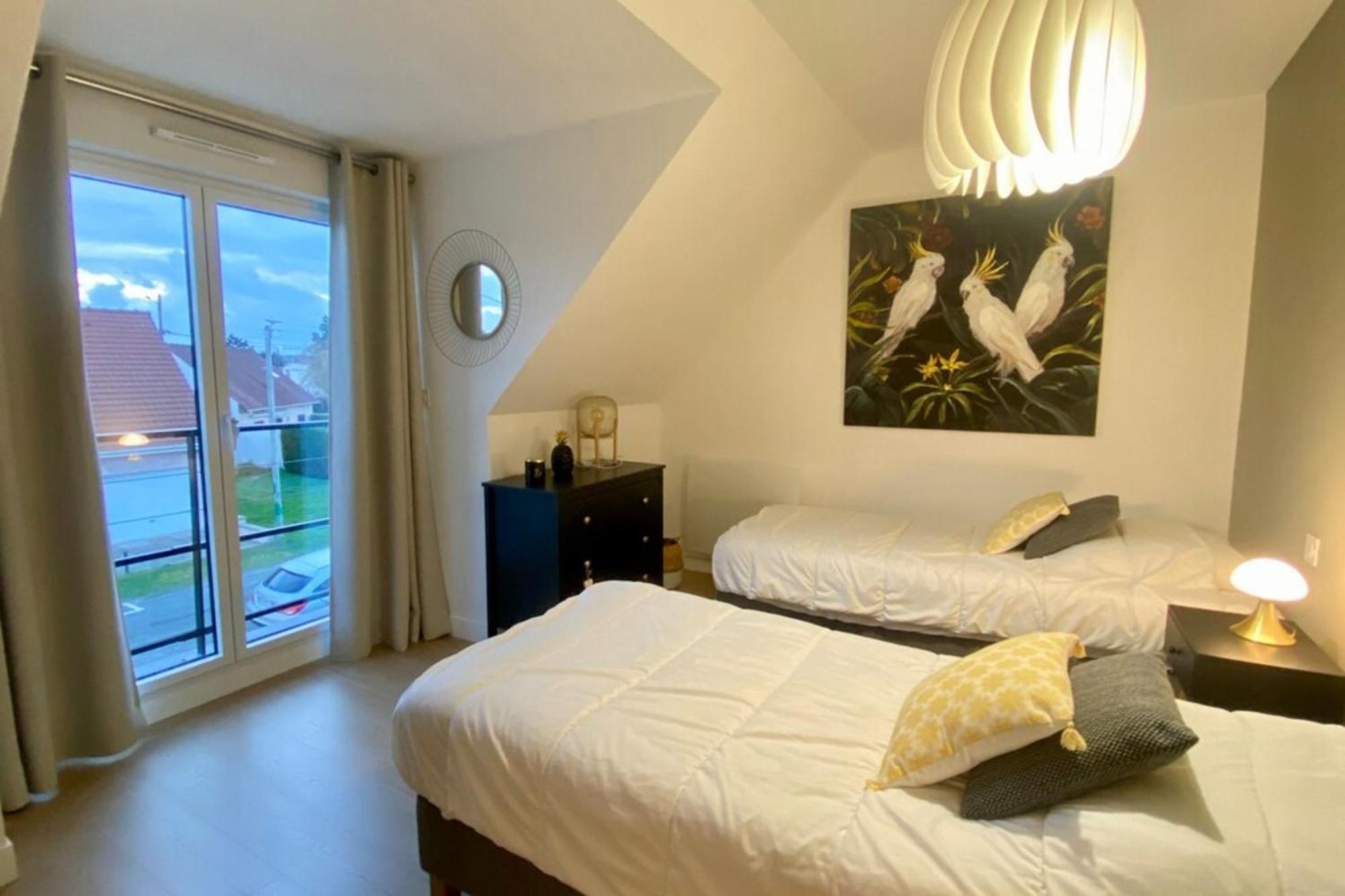 Superb Cottage For 4 People With Views Of The Dunes Merlimont Bagian luar foto